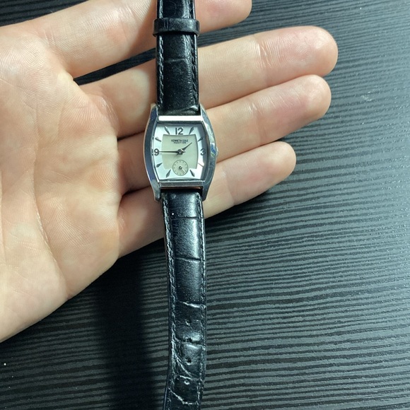 Rare Kenneth Cole reaction kc2386 mother of pearls watch - Picture 8 of 9